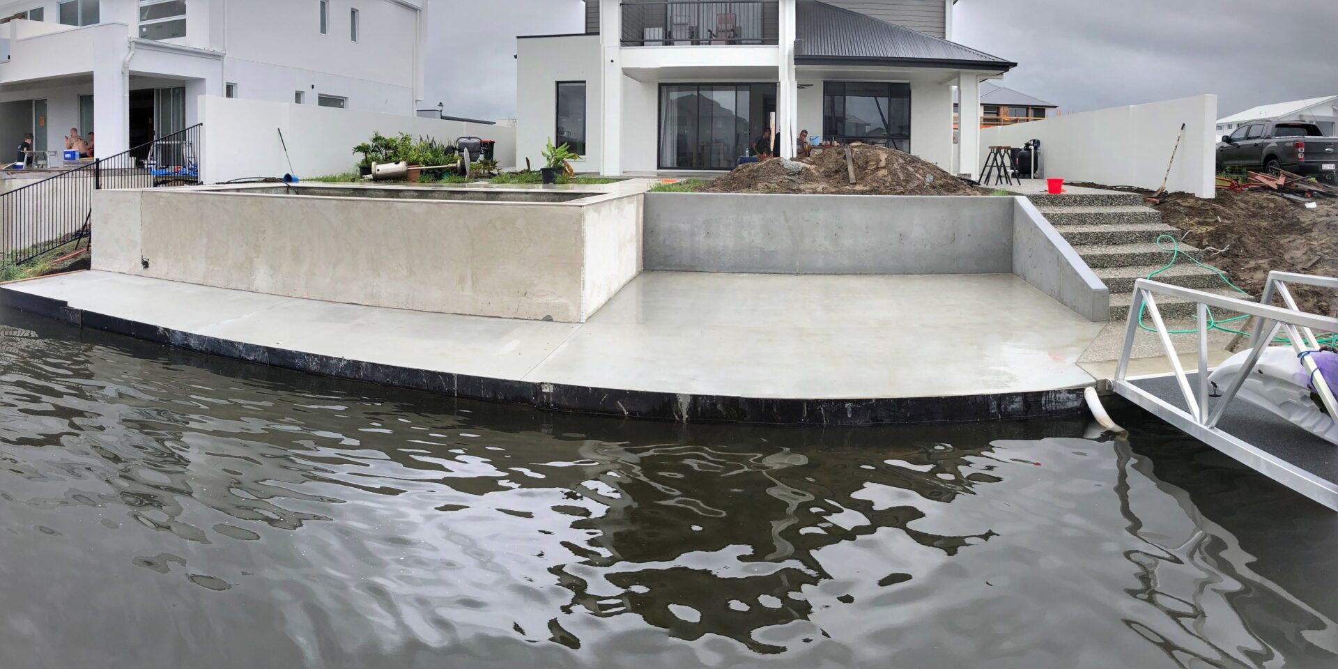 Plain Concrete. Concrete Retaining Wall & Slab